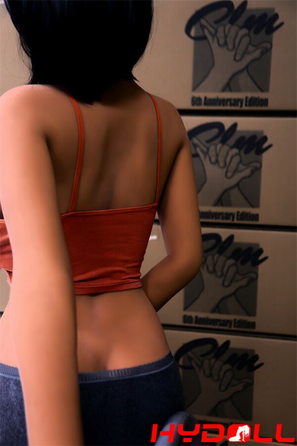 D43049-06 D43049 06 - 63CM Schöne A-Cup Mini Sex Puppe